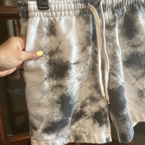 PacSun Volleyball Sweat Shorts Tie-Dye - Picture 4 of 6